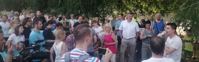 Verbalno napali građane koji su protestovali na Mirijevu