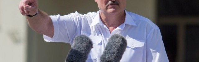 "AKO KRENETE GRUBO DA NAMEĆETE VOLJU, ZNATE ŠTA ĆE SE DESITI" Lukašenko obećao građanima: Neće biti građanskog rata!