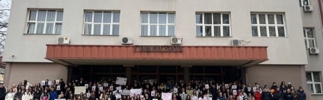 Učenici Ekonomske škole u Leskovcu: Ne želimo da budemo deo nasilnog režima koji ne prepoznaje naš potencijal