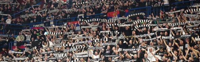 ISPLIVALA FOTKA KOJA JE IZAZVALA LUDILO MEĐU GROBARIMA: Ovo je kao da ste ušli u Partizanovu vremesnku mašinu! (FOTO)