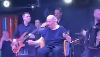 "VESNA JE MORŽ KOJI PIJE I PUŠI NA NASTUPU, NE MOŽEŠ VIŠE DA ZINEŠ, IDI U PENZIJU" Koleginica je isprozivala, a onda joj Zmijanac odgovorila: EVO I ŠTA