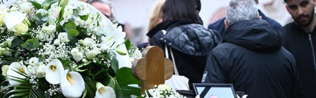 Ko je drugarica Žuta čije se ime našlo na umrlici Duška Vujoševića: Krenuće vam suze na oči