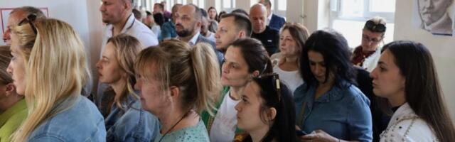 "ISTERUJU NAS IZ STANOVA, OČEKUJEMO BOLJE DANE": Građani Zvečana u velikom broju glasali na izborima i IMAJU SAMO JEDNU ŽELJU