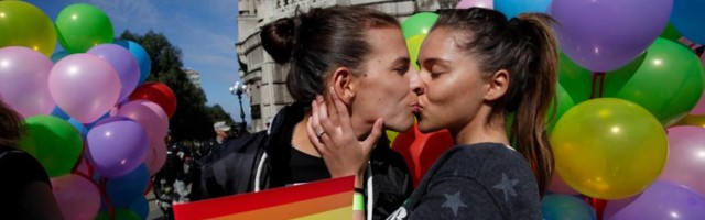 Intelektualci među kojima i Teša Tešanović, Milica zavetnica, Šešeljev sin i Bora Čorba, traže sprečavanje zakona o istopolnim zajednicama