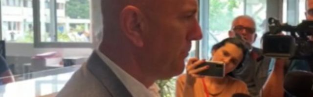 CAREVIĆ I BULATOVIĆ IZAŠLI IZ KANCELARIJE: Ja sam predsednik Budve do odluke suda! (VIDEO)