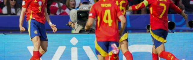 BLAMAŽA HRVATA U BERLINU! Španija blickrigom DEKLASIRALA Modrića i ekipu! (VIDEO)