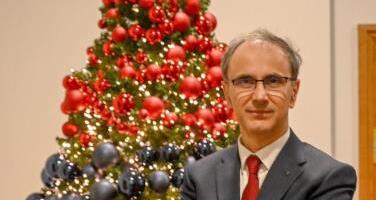 PREMIJER MACUT ČESTITAO GRAĐANIMA PRAZNIKE "Želim vam zdravlje i ljubav, veru u bolje dane ispred nas - i da Novoj godini nastavimo da gradimo Srbiju!" (FOTO)