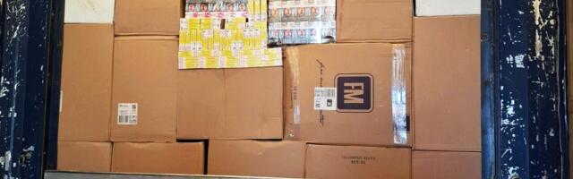 (FOTO/VIDEO) Zaplena cigareta u Sjenici: U skrivenom bunkeru kamiona pronađena roba vredna 3,5 miliona dinara