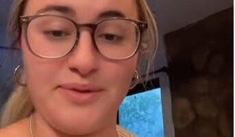 Angelina se uselila u stan iz 70-ih pa otkrila misteriozne prekidače: A onda je pogledala u tuš kabinu (video)