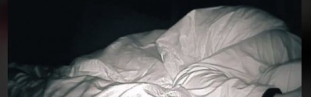 Žena se svako jutro budila umorna: Odlučila je da stavi kameru u spavaću sobu, a kada je pogledala SNIMAK, ŠOKIRALA SE/VIDEO/