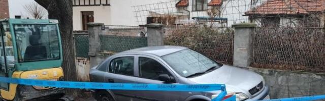 Bahato blokirali ženi auto i otišli (FOTO)