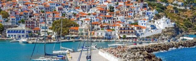 CENE DIVLJAJU! ZA LETOVANJE U GRČKOJ, TURSKOJ, EGIPTU, TUNISU DOPLATA NAJMANJE 100 EVRA! Agencije udar na džepove Srba pravdaju Ukrajinom...