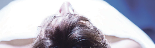 Pripremali je za balsamovanje, a onda je otvorila oči