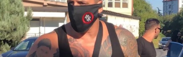 OVO NISTE UOČILI! Kristijan se pojavio kao GROMADA u karantin - NABREKLI BICEPSI I TRICEPSI,  a na OVO niko nije OBRATIO PAŽNJU!