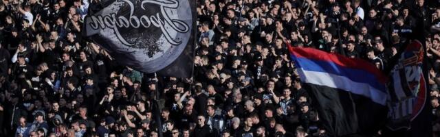 Šok za Grobare: Ugašena legendarna grupa, osnivači spalili barjak i obeležja (FOTO)