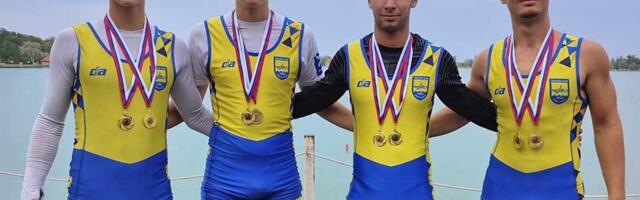 Pokidali u Subotici: Duplo zlato za juniorski četverac VK Begej 1883