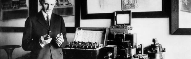 Umro je sam na Božić u hotelskoj sobi, a ona ga je poslednja videla: Nikola Tesla se družio sa svecem, evo šta je poručio Srbima kada je posetio Beograd