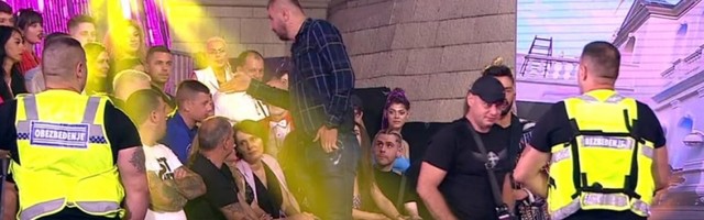 (VIDEO) OBEZBEĐENJE SPREČILO VEĆI HAOS: Janjuš i Taki se ŽESTOKO POSVAĐALI, uneli se jedno drugom u facu!