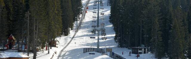 Ljudi dele fotografiju sa Kopaonika, a zbog onoga što devojke rade ne prestaju komentari na mrežama