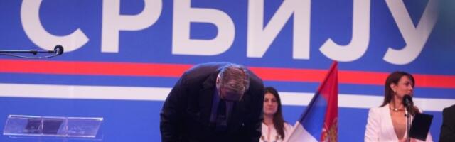 AFP: Vučić u Beogradu okupio nekoliko hiljada svojih pristalica, odgovor na masovne proteste