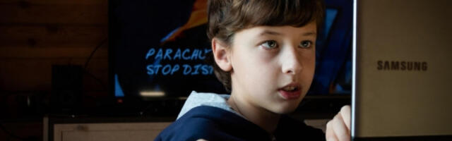 Аустралија: премијер поздравио забрану друштвених мрежа за децу млађу од 16 година