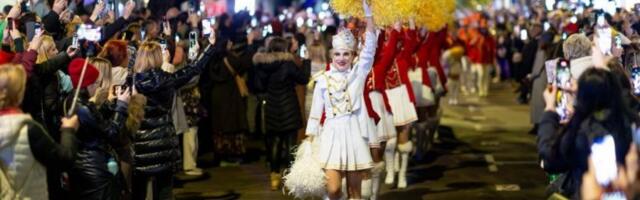 Svečana završnica 57. Praznika mimoze: Suđenje karnevalu i koncert Aca Pejovića u Herceg Novom!