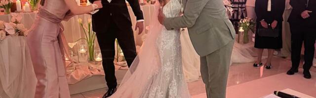 OVO SU KUMOVI MIHAJLA ŠAULIĆA: Nastavio očevu tradiciju! Mlada i mladoženja sijaju! Evo kako je izgledalo kada su izgovarali sudbonosno "DA" (VIDEO)