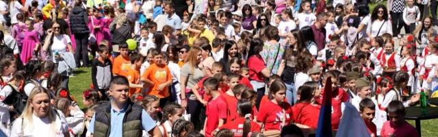 Da pukne srce: Suze i smeh za omiljenog profesora Acu (VIDEO)