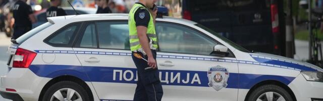 MLADIĆ UDARIO STARIJEG MUŠKARCA I OSTAVIO GA KRVAVOG NASRED ULICE Užas u Novom Pazaru, svemu prethodila žestoka svađa