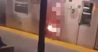 POŽAR U METROU U BARSELONI: Voz ostao zaglavljen, putnici nasilno otvorili vrata (VIDEO)