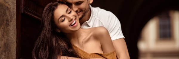 Da li ste vas dvoje samo prijatelji ili je ljubav na pomolu?