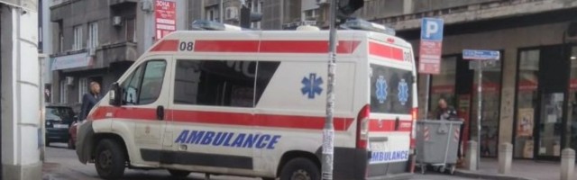 Nesreća u Makenzijevoj: Žena kolima udarila devojku, odbacila je nekoliko metara