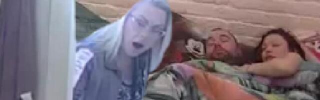 ZVERSKA AKCIJA MAJE I ZVEZDANA ZABEZEKNULA MARIJU KULIĆ! Nahvatila ih na gomili dok mu govori razne prljavštine, pala joj VILICA! (VIDEO)