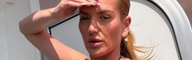 Ima dve vagine, ali muškarci beže od nje: Zovu je "prljavom", a sada se odlučila na drastičan potez (FOTO)