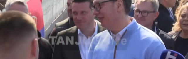 (UŽIVO) Vučić u obilasku Smederevske Palanke: Predsednika dočekali građani u Mramorcu (VIDEO)