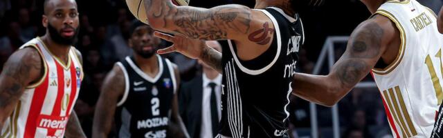 Slika sa početka derbija ne uliva nadu! Treba li da brinemo za budućnost srpske košarke?