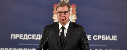 Vučić uručio odlikovanja pojedincima i institucijama za doprinos suzbijanju epidemije