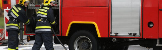 POŽAR GUTAO STAN, BAKA BILA ZAROBLJENA UNUTRA! Drama u Novom Sadu!