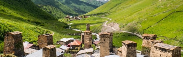 Na oko 2000 metara nadmorske visine nalazi se najviše naseljeno mesto u Evropi