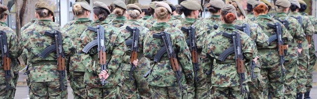 Stefanović: Vojsku Srbije napuštaju zbog sve bolje privrede u kojoj su plate veće od 500 evra