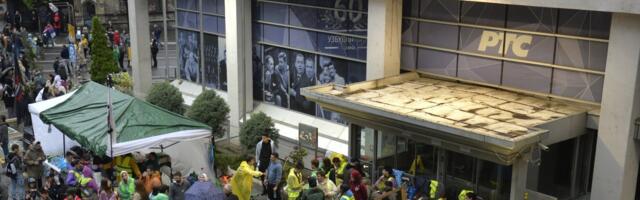 Udruženi napad na novinare Javnog servisa: Kako su se našli pozvani da prozivaju?