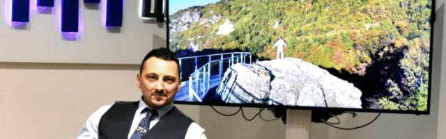 Leskovčanin Marjan Mladenović promovisao pesmu posvećenu Srbiji