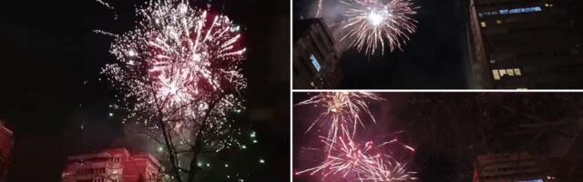 Grmljavina nad Blokom 45! Ovako se dočekuje Nova 2026. godina, NEBO GORI na tradicionalnom vatrometu!