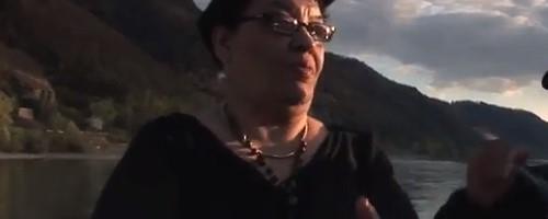 RODILA ĆERKU SA 14 GODINA, IGRALA ŽMURKE I PUKAO JOJ VODENJAK! Naša pevačica čistila klozete, a onda pevala u najboljim koncertnim dvoranama