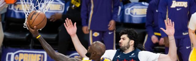 Nema Dončića, nema problema! Vukčević treći strelac tima, Lebron pojačao veteranski rekord