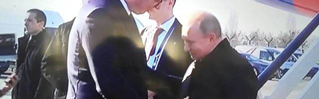 VUČIĆ RAZGOVARAO SA PUTINOM: “Značajna pomoć stiže u Srbiju”