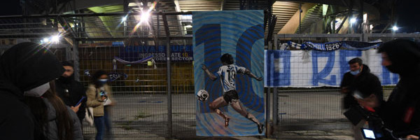 Neobična inicijativa katoličkih sveštenika - mogu li Bog i Maradona zajedno?