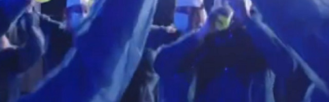 1300 Holanđana uživalo je u prvoj velikoj plesnoj zabavi, održanoj radi istraživanja koje bi pomogle u popuštanju preventivnih mera! (VIDEO)