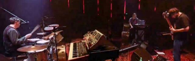 Bili smo u Londonu na prvoj svirci novog benda članova grupe Radiohead, ali samo preko live video strima
