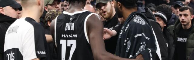 Šok: Tajrik Džons preskočio ogradu i zaleteo se na vođe Grobara i zvao ih na tuču, Marinković ga jedva smirio